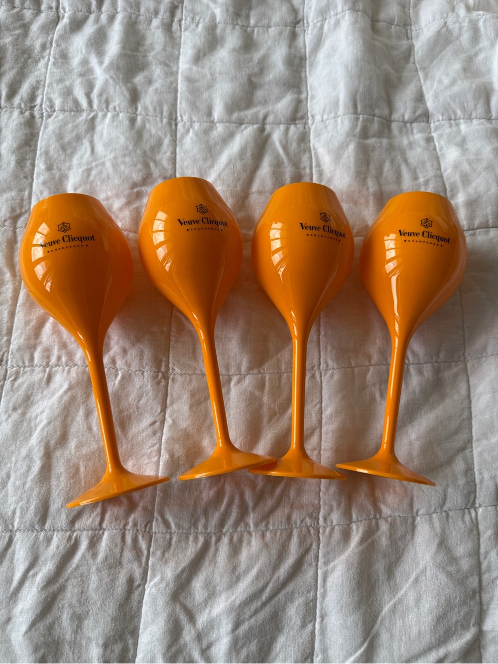 🥂 Veuve Clicquot Champagne Flutes Set of 4 Reusable Plastic Glasses
